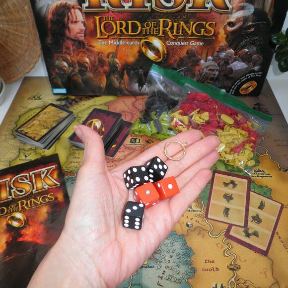 Vintage 2002 The Lord of the Rings RISK Board Game The Middle Earth Conquest - Picture 8 of 12